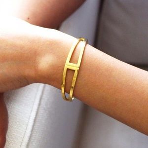 Meredith Hahn Tatum Cuff - Luxor Box